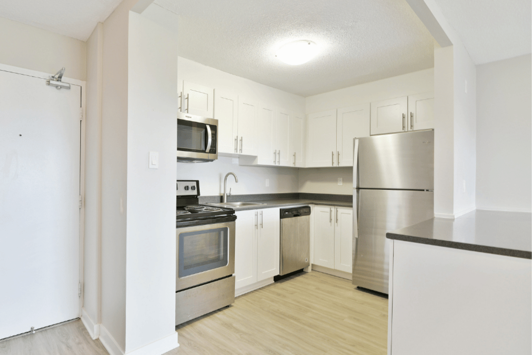 14-1000 Castle Hill Crescent, Ottawa, ON, K2C 3L7 - 3