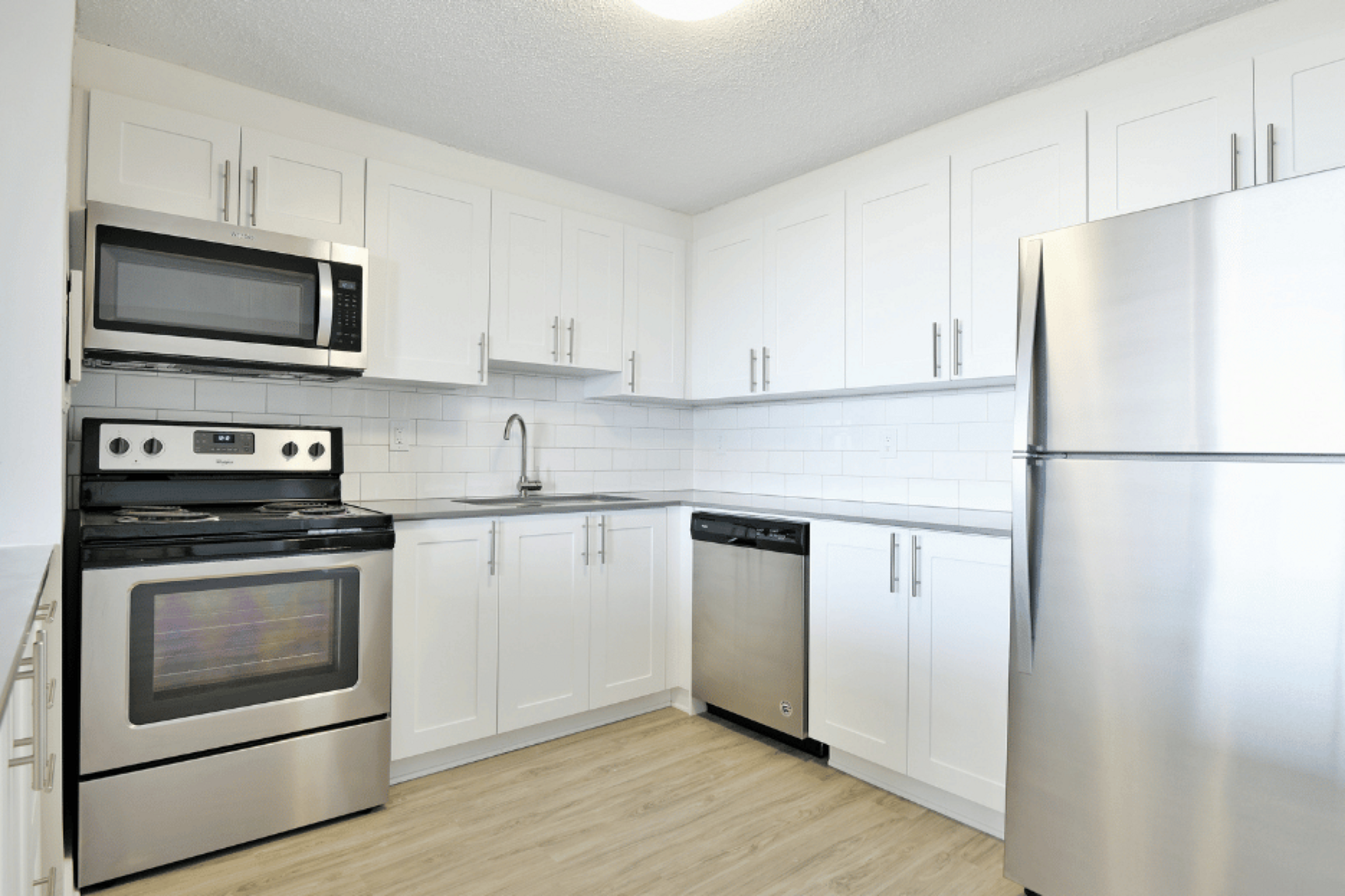 201-1000 Castle Hill Crescent, Ottawa, ON, K2C 3L7 - 3