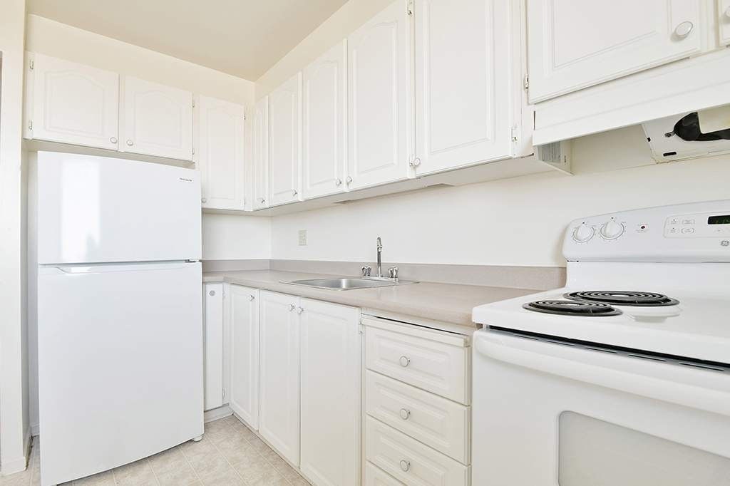 30 Eleanor Drive, Ottawa, ON, K2E 7E5 - 5