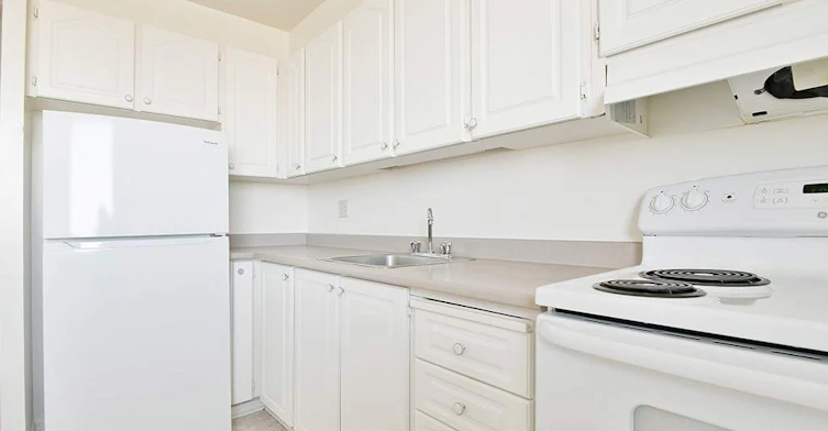 30 Eleanor Drive, Ottawa, ON, K2E 7E5 - 5