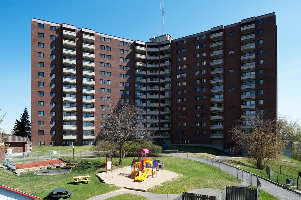 1343 Meadowlands Drive, Ottawa, ON, K2E 7E8 - 15