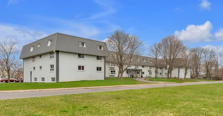 G5-800 Castell Road, Kingston, ON, K7M 4W5