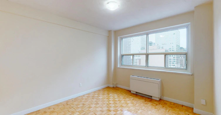 112-335 Cooper Street, Ottawa, ON, K2P 0G6 - 4