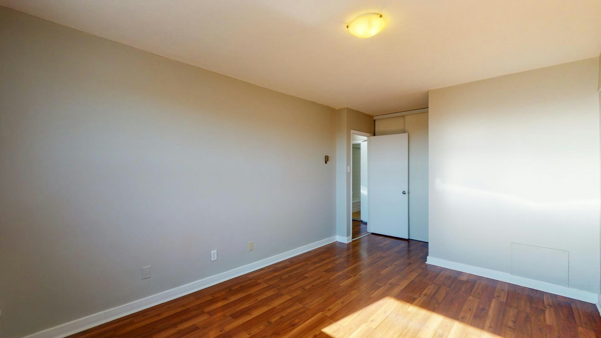 111-335 Cooper Street, Ottawa, ON, K2P 0G6 - 3