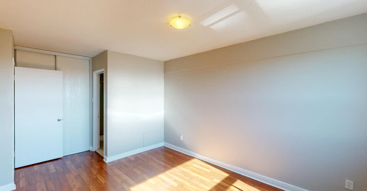 111-335 Cooper Street, Ottawa, ON, K2P 0G6 - 2