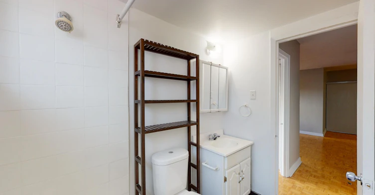44-335 Cooper Street, Ottawa, ON, K2P 0G6 - 2