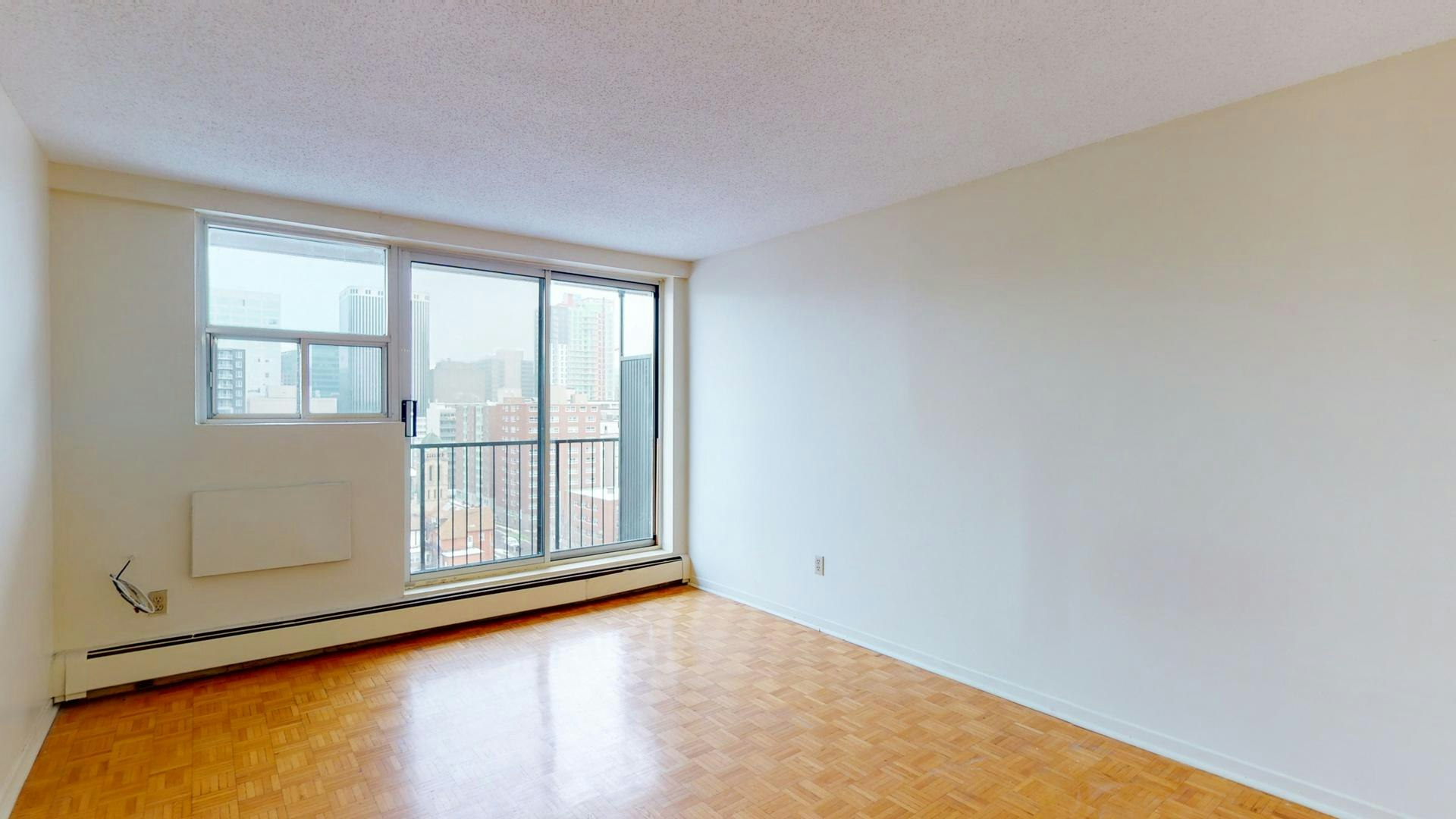 1108-335 Maclaren Street, Ottawa, ON, K2P 0M4 - 4