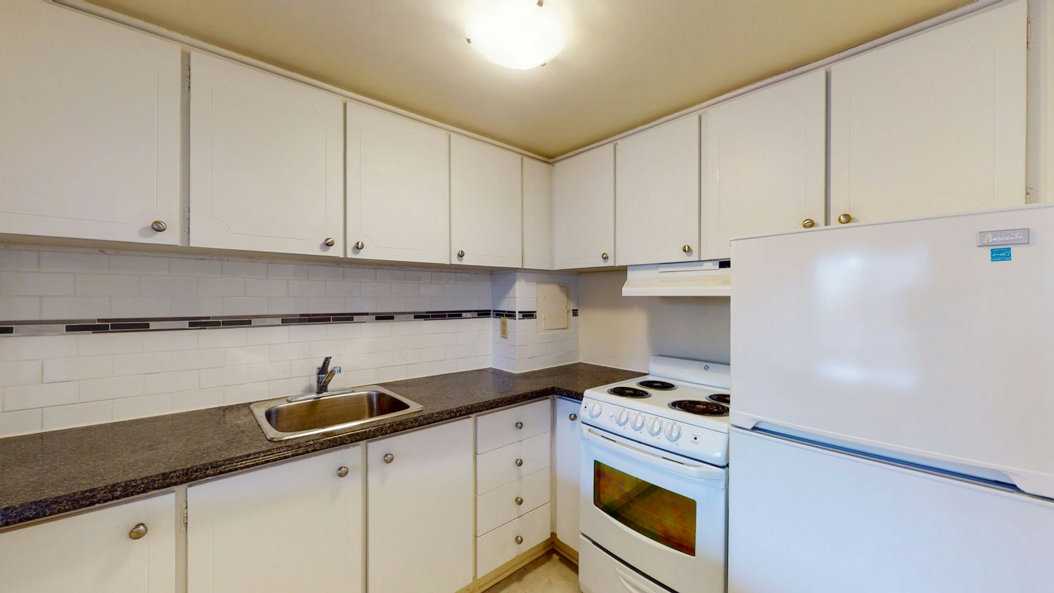 1209-335 Maclaren Street, Ottawa, ON, K2P 0M4 - 3