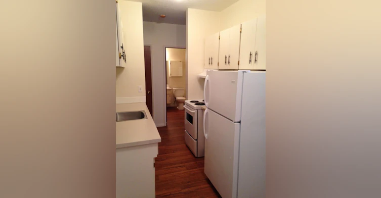 1-900 Fairview Road, Penticton, BC, V2A 5Y8 - 6
