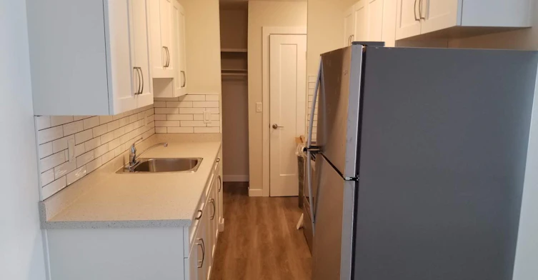 1-900 Fairview Road, Penticton, BC, V2A 5Y8 - 5