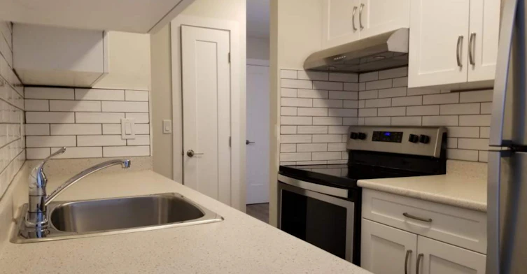 1-900 Fairview Road, Penticton, BC, V2A 5Y8 - 2