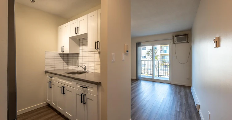 205-973 Forestbrook Drive, Penticton, BC, V2A 2G2 - 3