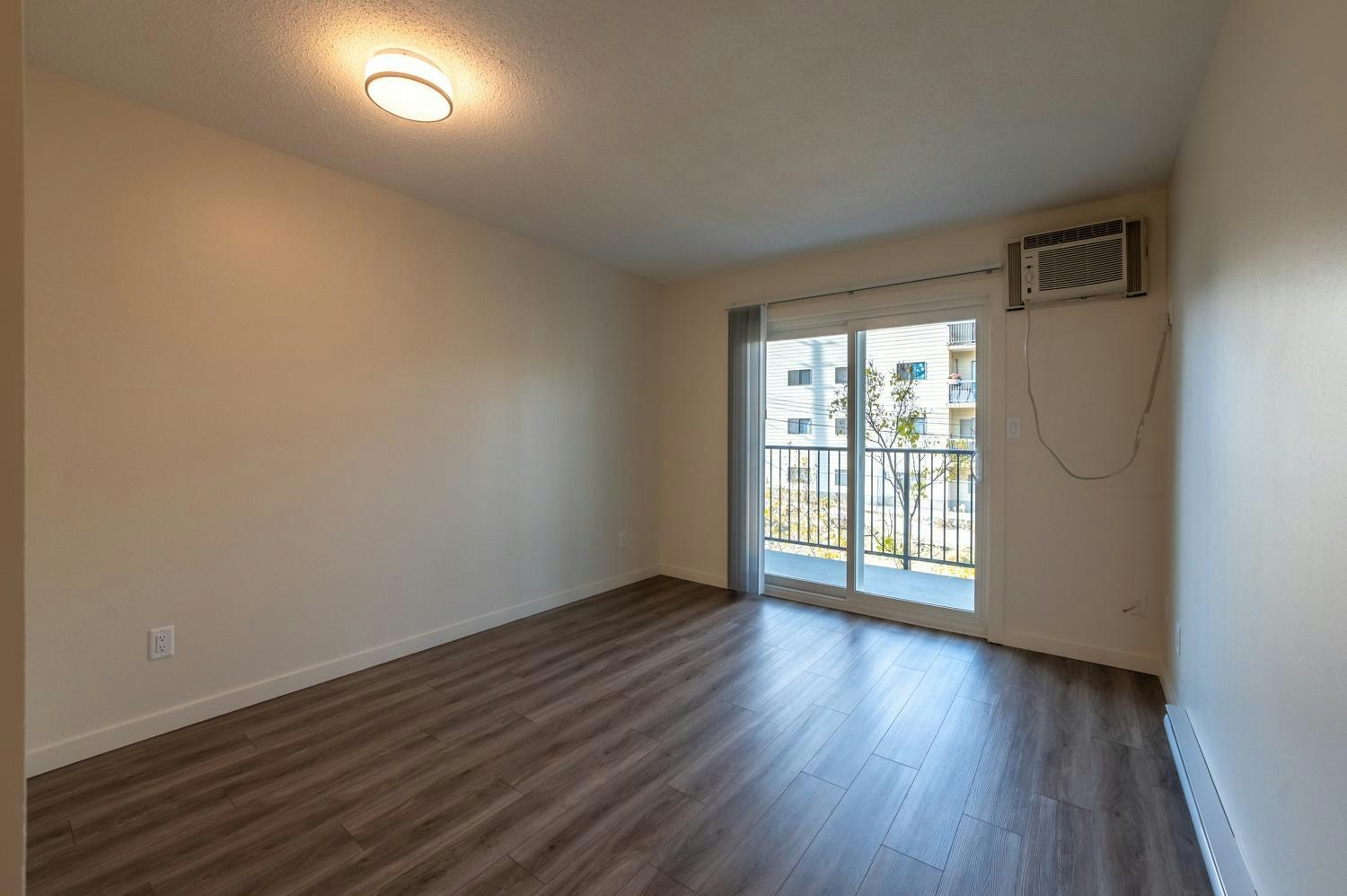 205-973 Forestbrook Drive, Penticton, BC, V2A 2G2 - 2