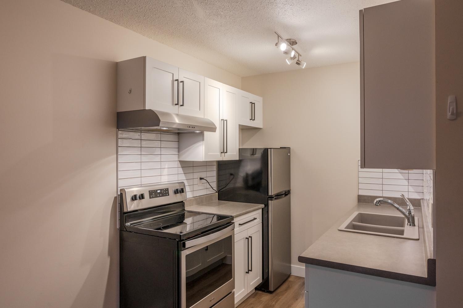 301-165 Edmonton Avenue, Penticton, BC, V2A 2G9