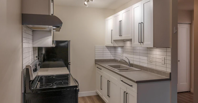 301-165 Edmonton Avenue, Penticton, BC, V2A 2G9 - 8