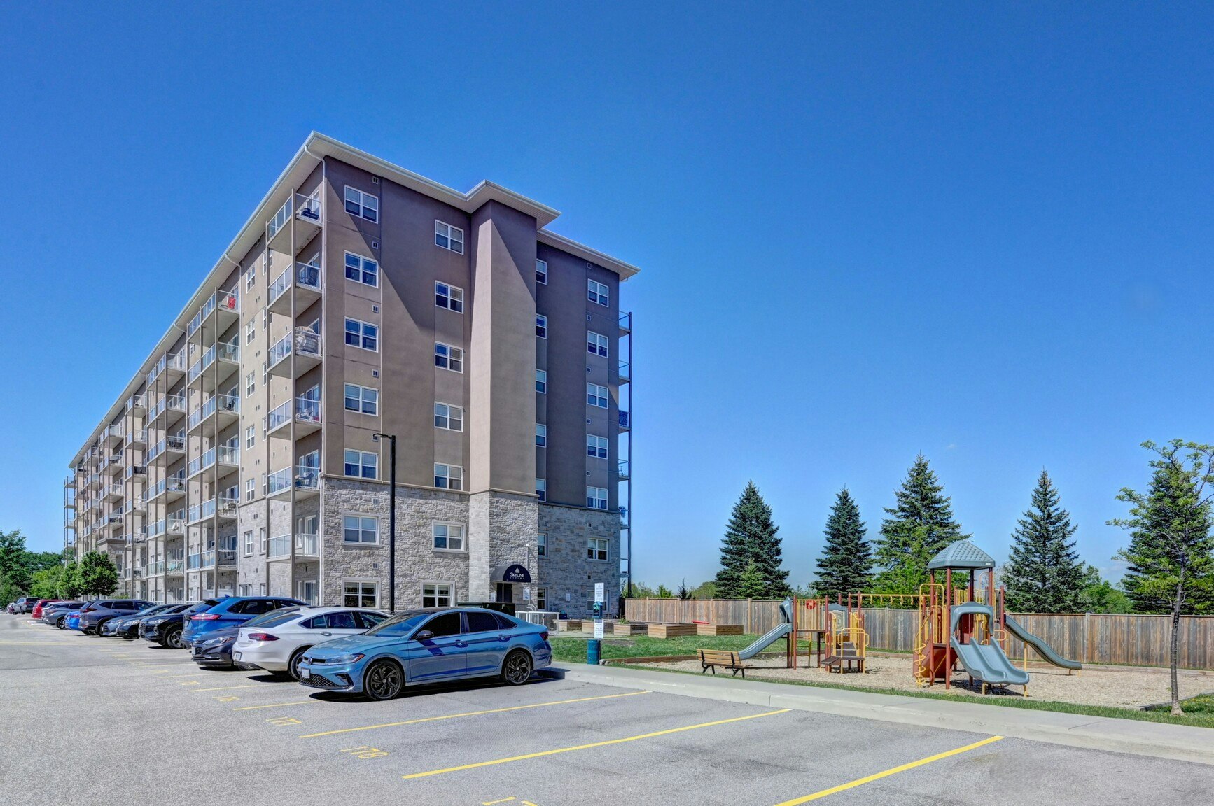 335-613-555 Park Road North, Brantford, ON, N3R 0B4 - 2