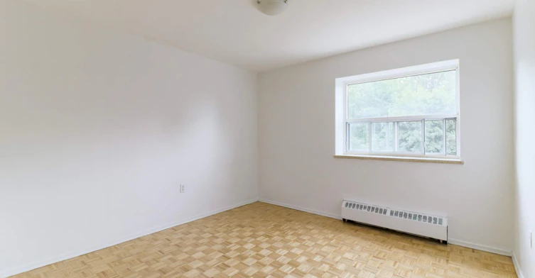 345 Lakeshore Road West, Mississauga, ON, L5H 1H3 - 4