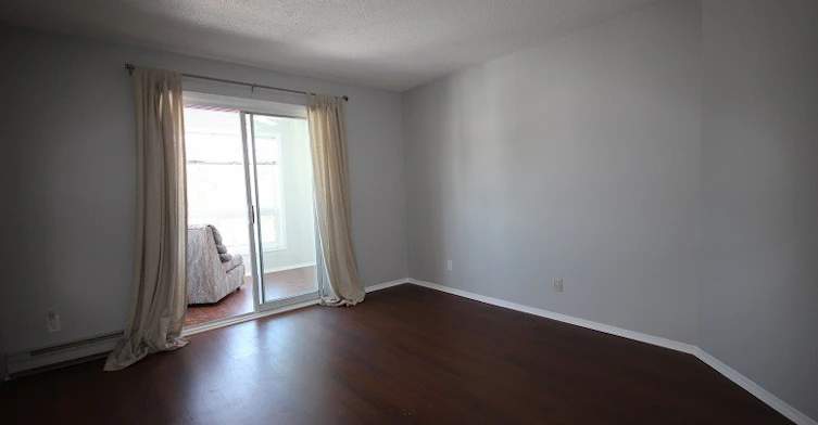 322-318 Lorry Greenberg Drive, Ottawa, ON, K1T 2P4 - 5