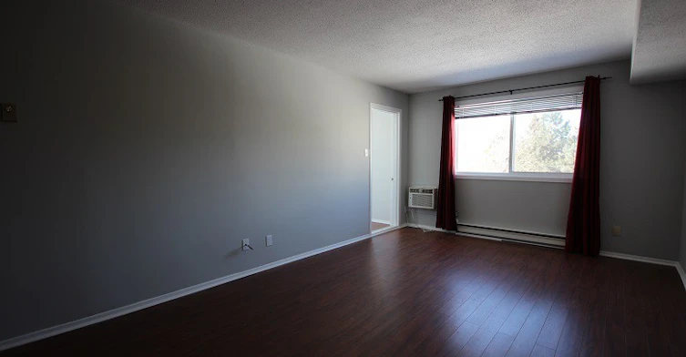 322-318 Lorry Greenberg Drive, Ottawa, ON, K1T 2P4 - 2