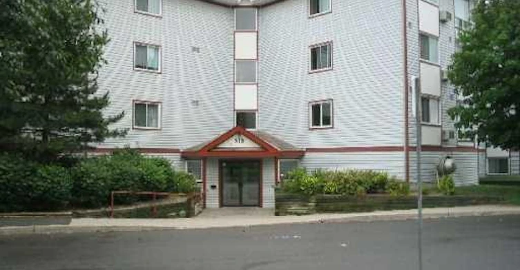 322-318 Lorry Greenberg Drive, Ottawa, ON, K1T 2P4
