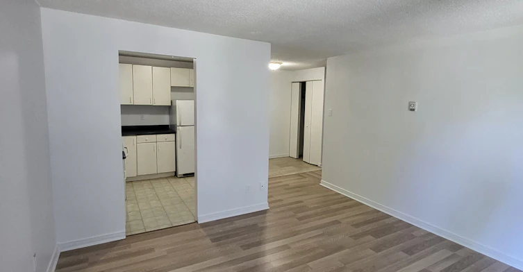 106-2820 Carling Avenue, Ottawa, ON, K2B 7J3 - 5