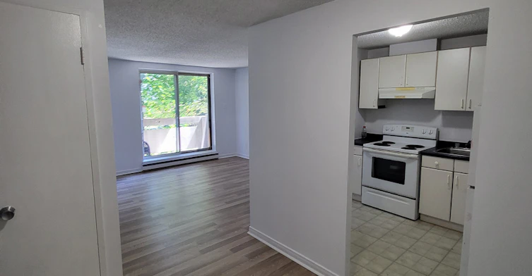 106-2820 Carling Avenue, Ottawa, ON, K2B 7J3 - 4