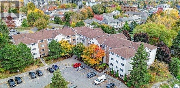 408-270 Brittany Drive, Ottawa, ON, K1K 4M4