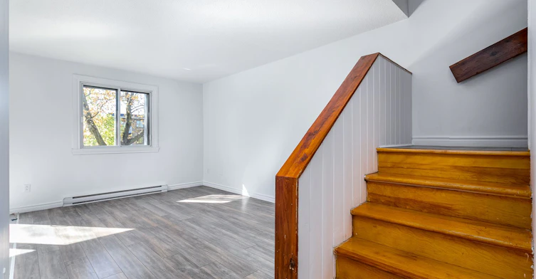 101-6269 Maurice Duplessis Boulevard, Montréal, QC, H1G 1Y7 - 5