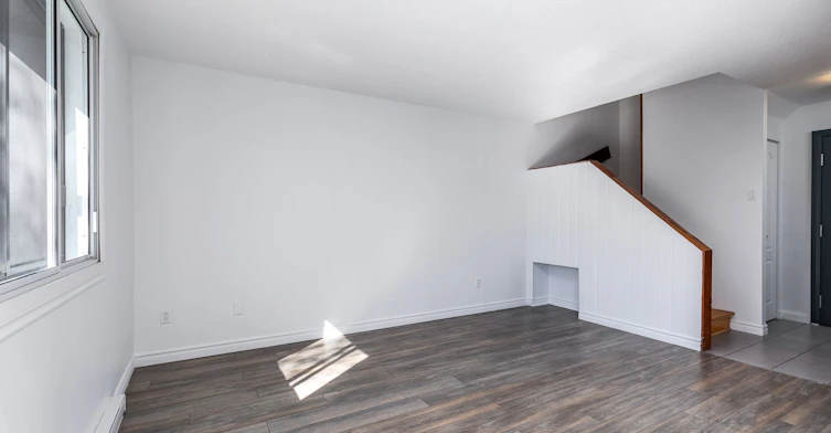 101-6269 Maurice Duplessis Boulevard, Montréal, QC, H1G 1Y7 - 4