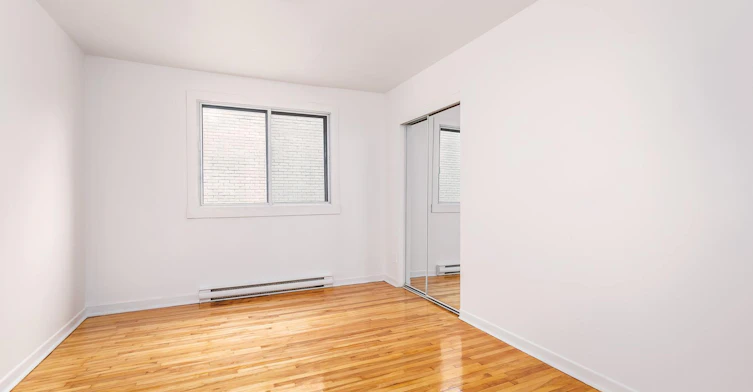 15-3860 Martial, Montréal, QC, H1H 1W7