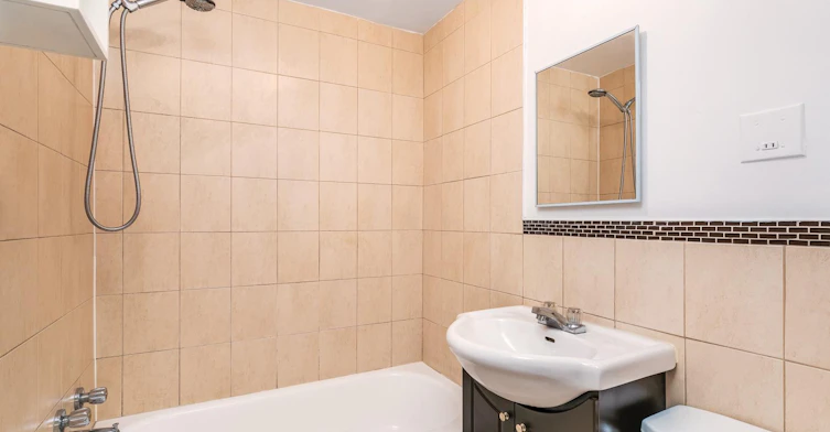 15-3860 Martial, Montréal, QC, H1H 1W7 - 4