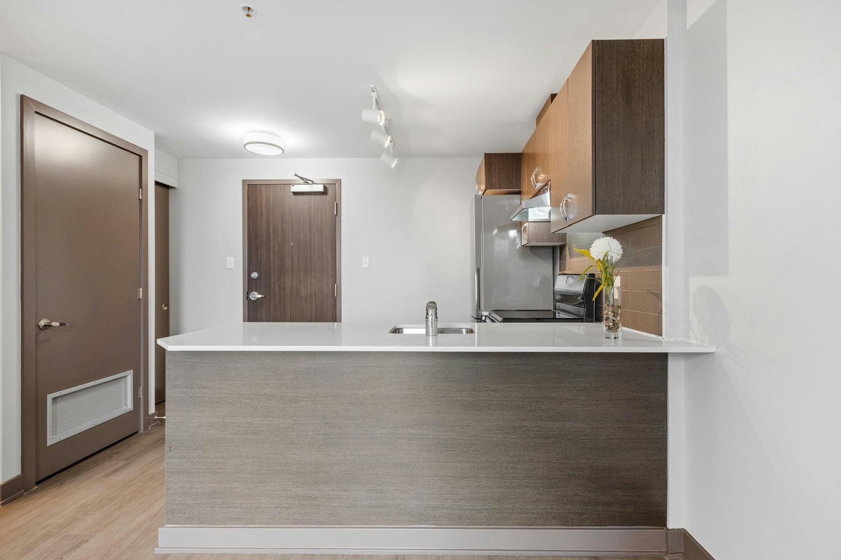 706-169 Lisgar Street, Ottawa, ON, K2P 0C3 - 9