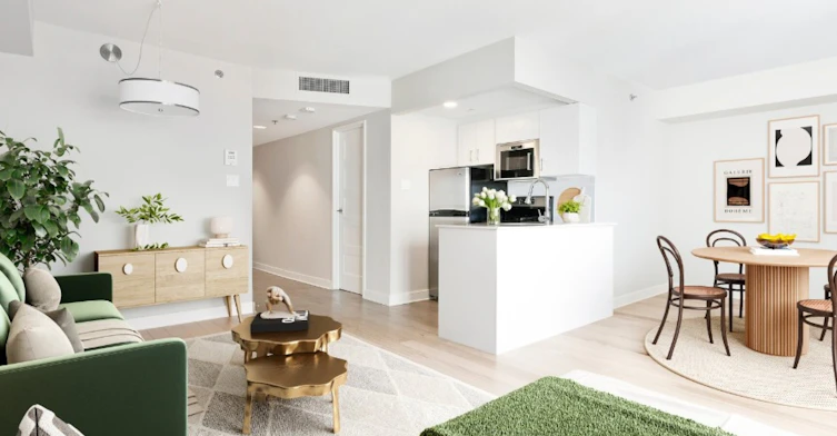 45-185 Lyon Street North, Ottawa, ON, K1R 7Y4