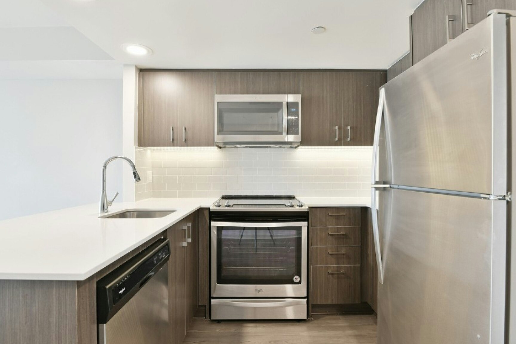 220-185 Lyon Street North, Ottawa, ON, K1R 7Y4 - 3