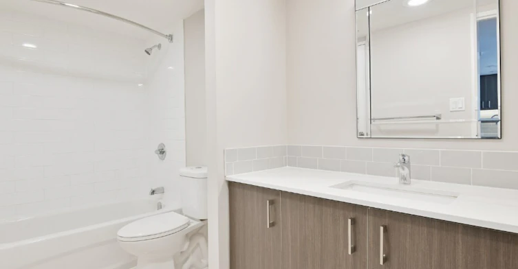 220-185 Lyon Street North, Ottawa, ON, K1R 7Y4 - 6
