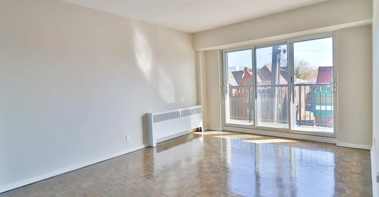 272 Bronson Avenue, Ottawa, ON, K1R 6H8