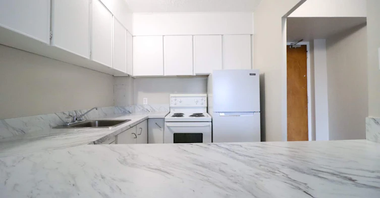321 Waverley Street, Ottawa, ON, K2P 0W2 - 3