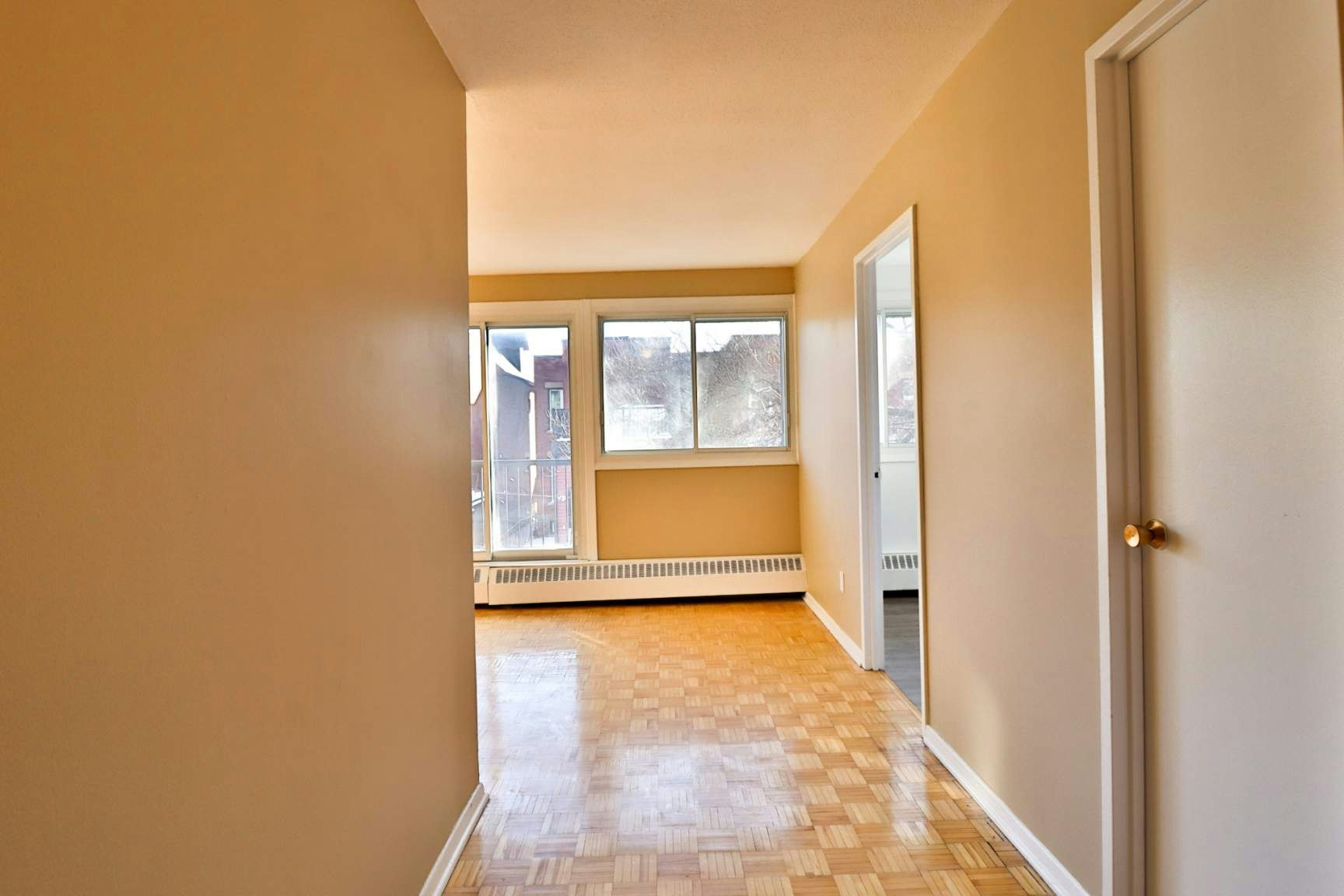60 Maclaren Street, Ottawa, ON, K2P 0K7 - 4