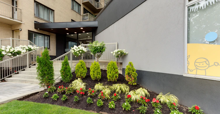 0802-4875 Dufferin, Hampstead, QC, H3X 2E5 - 2