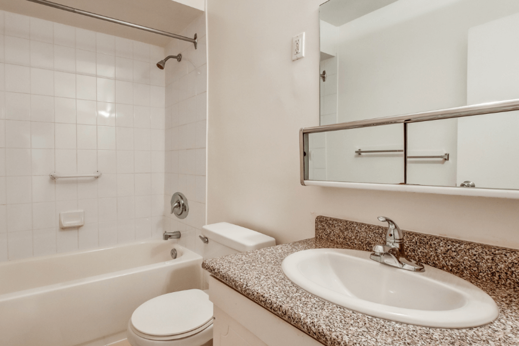 11-37 Lord Seaton Road, Toronto, ON, M2P 1K3 - 5