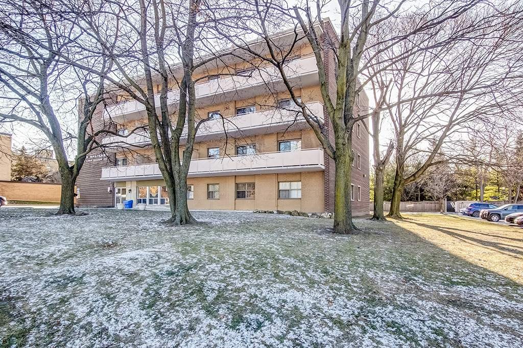 37 Lord Seaton Road, Toronto, ON, M2P 1K3 - 10