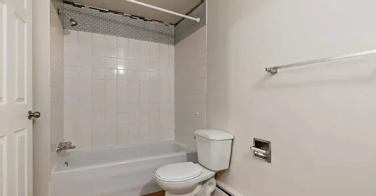 102-12430 82 Street NW, Edmonton, AB, T5B 2X4 - 17