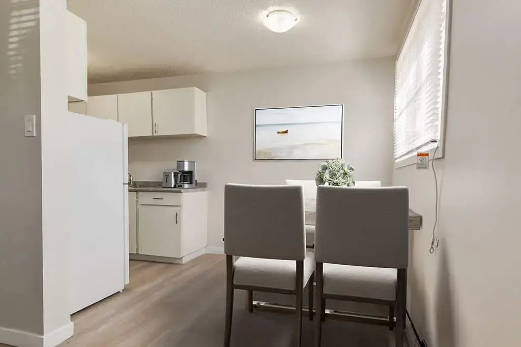 102-12430 82 Street NW, Edmonton, AB, T5B 2X4 - 3
