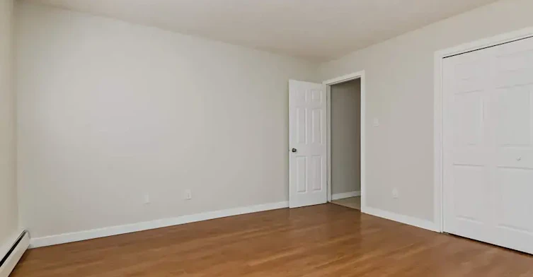 102-12430 82 Street NW, Edmonton, AB, T5B 2X4 - 15