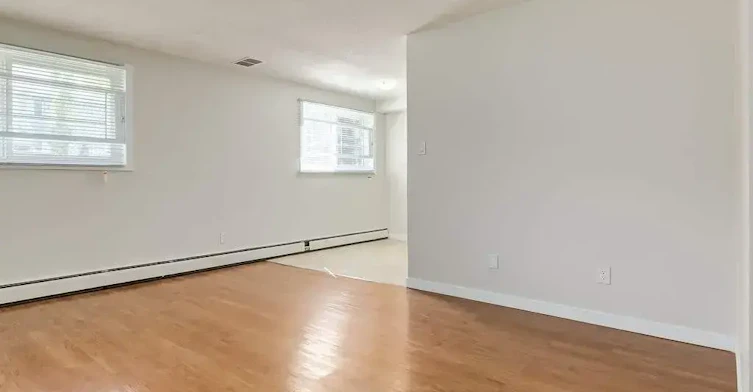 102-12430 82 Street NW, Edmonton, AB, T5B 2X4 - 9