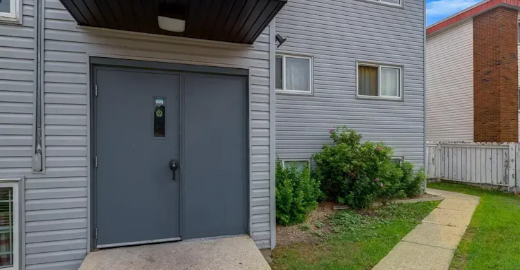 102-12430 82 Street NW, Edmonton, AB, T5B 2X4 - 21