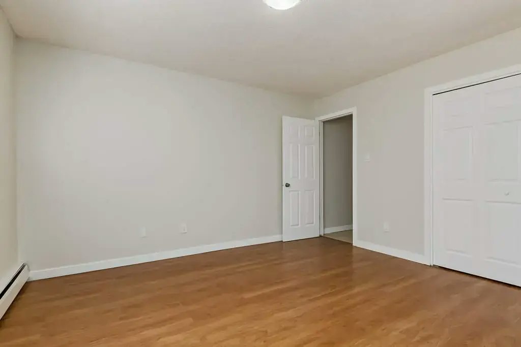 301-12430 82 Street NW, Edmonton, AB, T5B 2X4 - 15