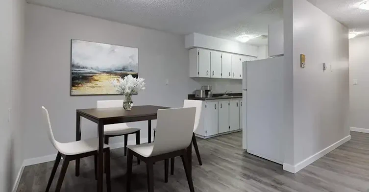 301-110 25 Street W, Saskatoon, SK, S7L 0C1 - 2