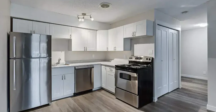 301-110 25 Street W, Saskatoon, SK, S7L 0C1 - 3