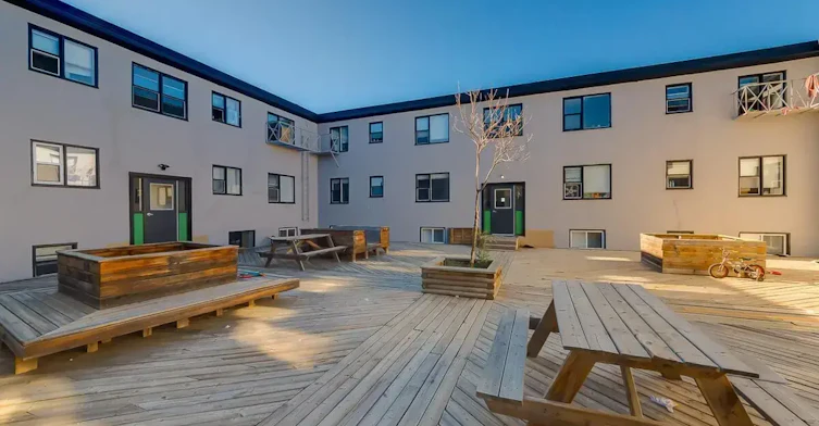 17-824 4th Street S, Lethbridge, AB, T1J 2A9 - 2